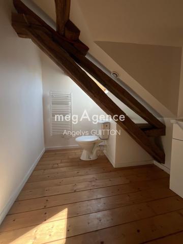 Maison à Fresnay-sur-Sarthe, 72130 - 5 pièces 140m²