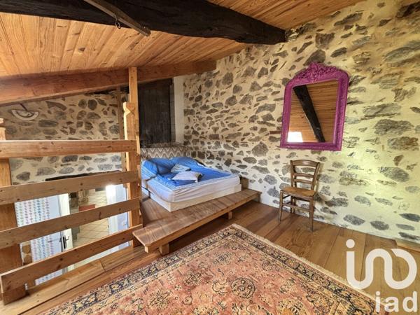 Maison rustique 4 pièces de 93 m² à Vals-les-Bains (07600)