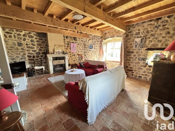 Maison rustique 4 pièces de 93 m² à Vals-les-Bains (07600)
