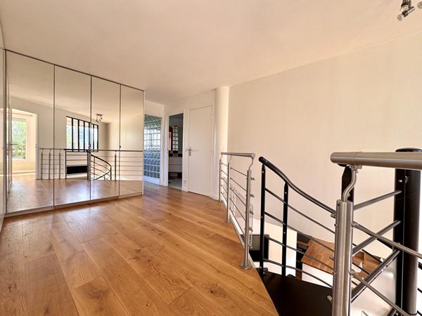 Appartement Aubervilliers 4 pièce(s) 109.04 m2