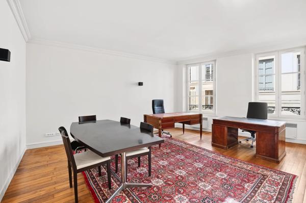 Bureau Versailles - SAINT LOUIS