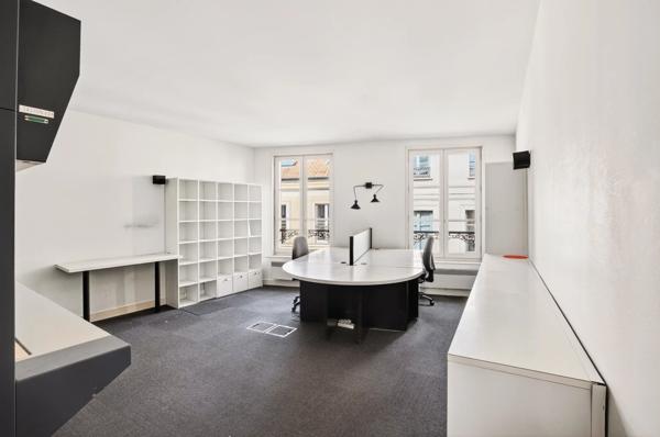 Bureau Versailles - SAINT LOUIS