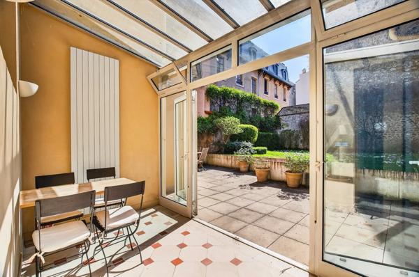 Bureau Versailles - SAINT LOUIS