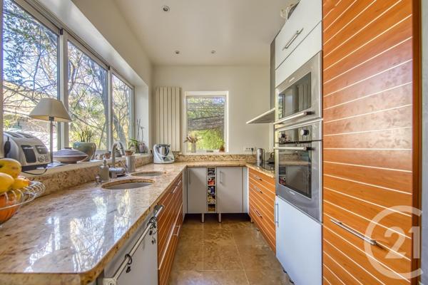 Maison à vendre  11 pièces - 259,36 m2 BORDEAUX - 33