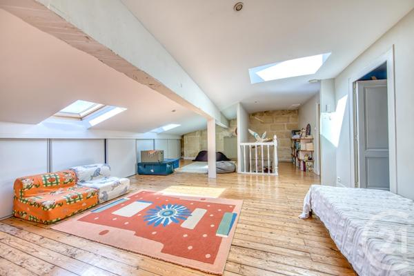 Maison à vendre  11 pièces - 259,36 m2 BORDEAUX - 33