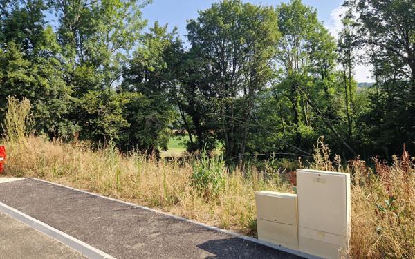 Terrain à vendre    Lornay