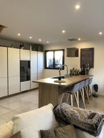 Chassieu (69680) RARE à Chassieu, maison récente de 2018 avec jardin