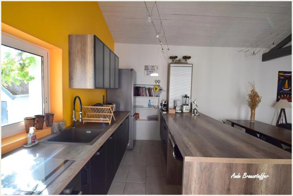 Maison à vendre 5 pièces SAINT CLEMENT DES BALEINES (17), 3 chambres, belle réception