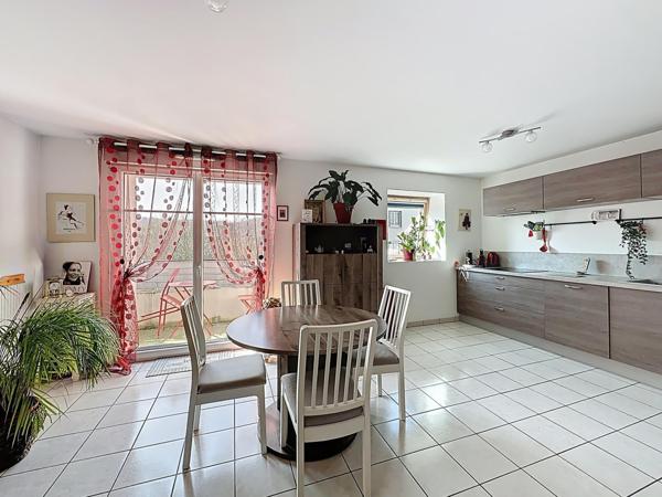 Appartement 3 pièces traversant