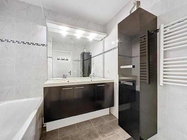 Appartement 3 pièces traversant