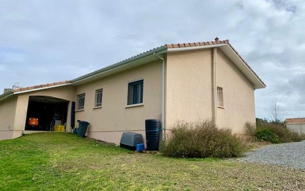 Maison à vendre    4 pièces •  Poyanne