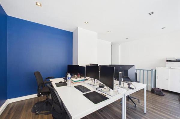 Vente - Bureaux 2 pièces 66 m 2 Paris (75017)