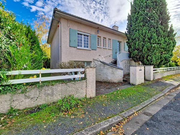 Maison spacieuse à vendre à Buxerolles - 5 chambres dans un secteur calme