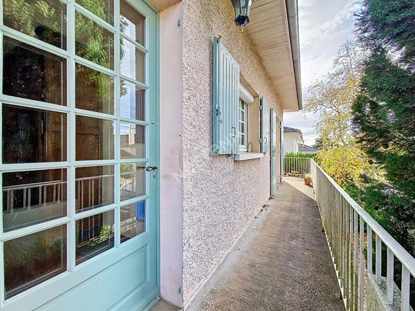 Maison spacieuse à vendre à Buxerolles - 5 chambres dans un secteur calme