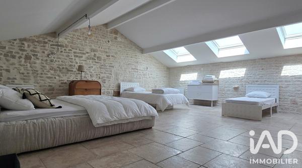 Maison à vendre 8 pièces 300 m² Courbillac