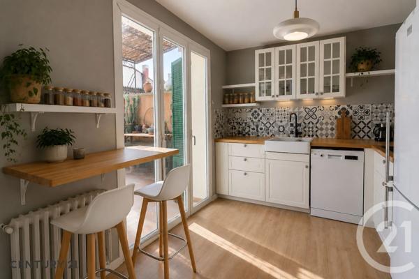 Appartement à vendre  5 pièces - 137 m 2   CARPENTRAS  - 84