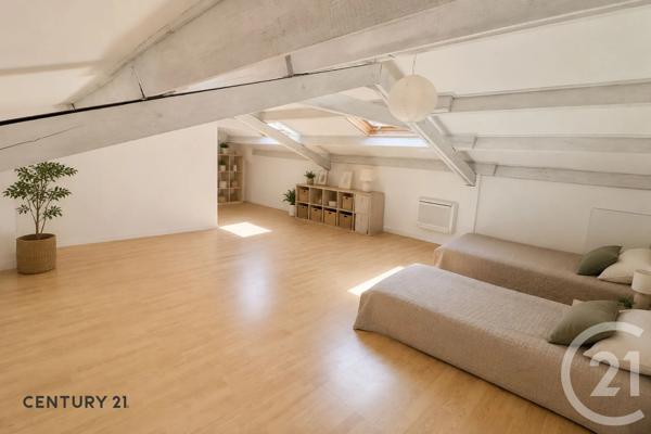 Appartement à vendre  5 pièces - 137 m 2   CARPENTRAS  - 84