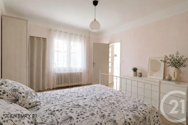 Appartement à vendre  5 pièces - 137 m 2   CARPENTRAS  - 84