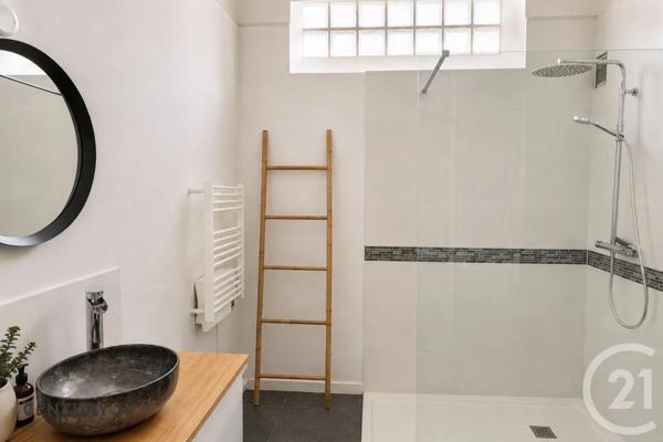 Appartement à vendre  5 pièces - 137 m 2   CARPENTRAS  - 84