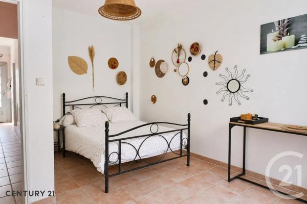 Appartement à vendre  5 pièces - 137 m 2   CARPENTRAS  - 84