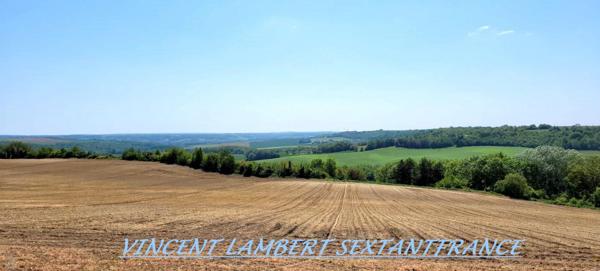 Ensemble immobilier de 3 maisons en pierre à réhabiliter