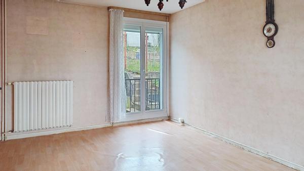 Maison mitoyenne T5 sur terrain de 3,5 ares
