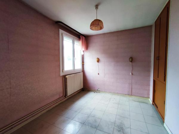 Maison mitoyenne T5 sur terrain de 3,5 ares