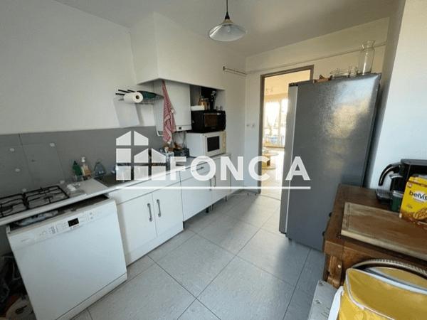 Location Appartement 3 pièces 72.08 m² - 372 BOULEVARD DES BRESSONS Salon De Provence 13300