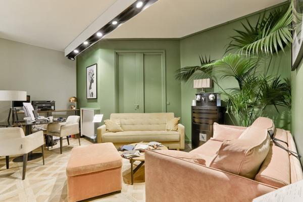 Local commercial de Prestige à deux pas du Triangle d'Or