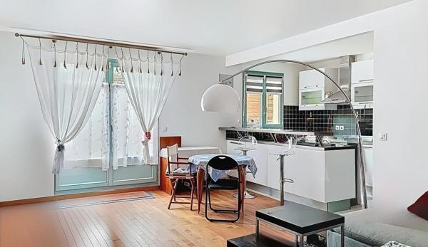 Le Chesnay - Appartement 2 pièces de 2007 avec jardin