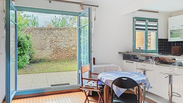 Le Chesnay - Appartement 2 pièces de 2007 avec jardin