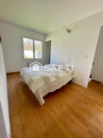 Maison de 160 M2 edifiée sur un terrain de 1002M2.