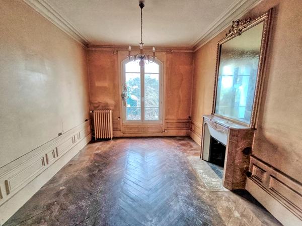 Meulière 5 chambres 135 m² + dépendance de 30 m² sur terrain de 600 m²