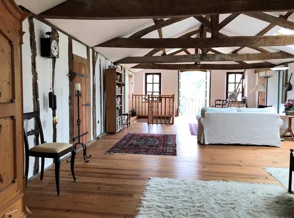 PROPRIETE DU 16e SIECLE, SUR 3 HECTARES, GRANGES, IDEAL CHEVAUX