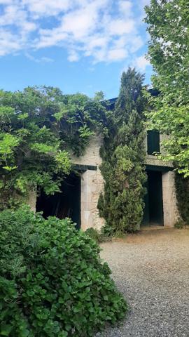 PROPRIETE DU 16e SIECLE, SUR 3 HECTARES, GRANGES, IDEAL CHEVAUX