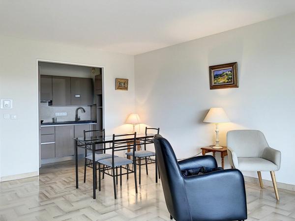 Appartement à vendre    2 pièces • 42,73 m2 Antibes