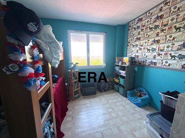 Maison semi-mitoyenne de 88m2 sur CALAIS, 3 chambres + un bureau + jardin