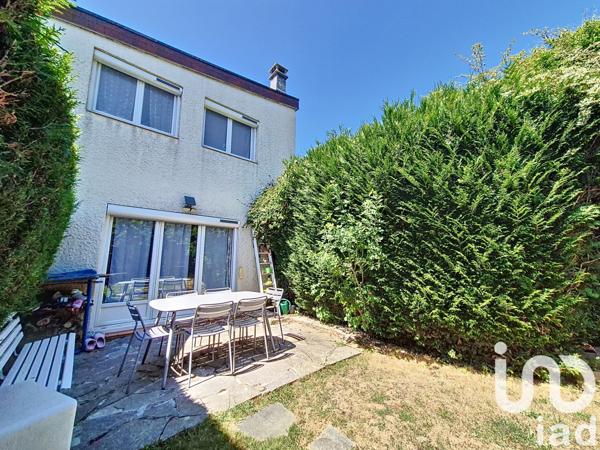 Maison à vendre 4 pièces 91 m² Villiers-le-Bâcle