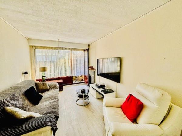 A VENDRE - Appartement 3 pièces avec balcon / Fontaine Michalon