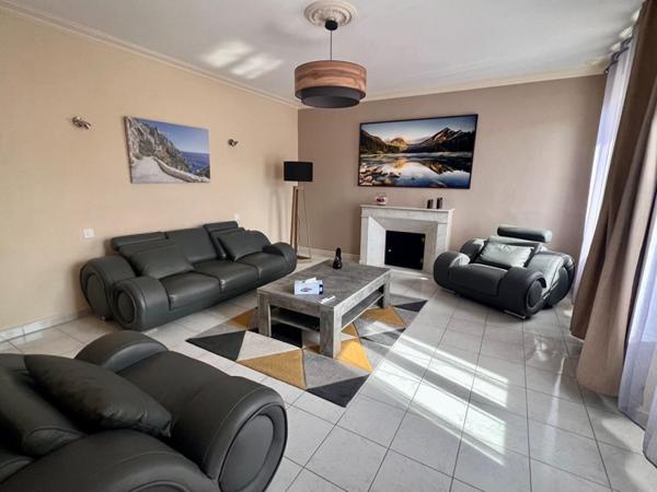 EXCEPTIONNEL :  IMMEUBLE  CENTRE VILLE - IDEAL PROFESSIONS LIBERALES
