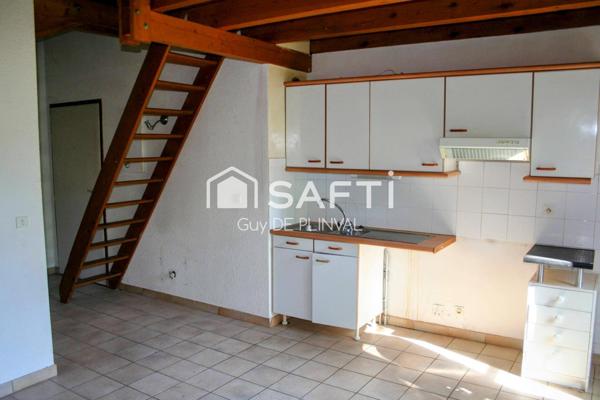 T3 sous combles avec mezzanine – Dernier étage, lumineux, centre village proche frontière