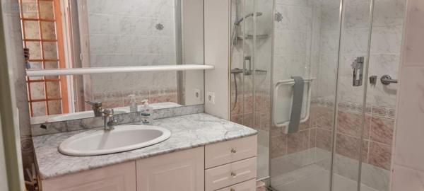 Appartement à vendre à Saint-Cyr-sur-Loire dans l'Indre-et-Loire (37540), ref : 044/1957   
SAINT CYR SUR LOIRE