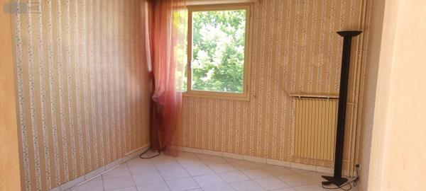 Appartement à vendre à Saint-Cyr-sur-Loire dans l'Indre-et-Loire (37540), ref : 044/1957   
SAINT CYR SUR LOIRE