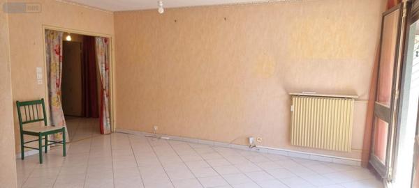 Appartement à vendre à Saint-Cyr-sur-Loire dans l'Indre-et-Loire (37540), ref : 044/1957   
SAINT CYR SUR LOIRE