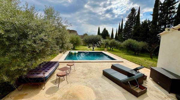 Magnifique maison au calme absolu avec des prestations haut de gamme.