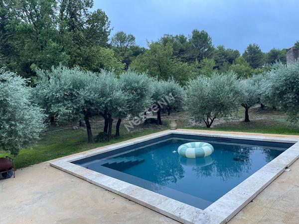 Magnifique maison au calme absolu avec des prestations haut de gamme.