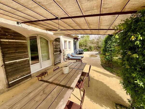 Magnifique maison au calme absolu avec des prestations haut de gamme.
