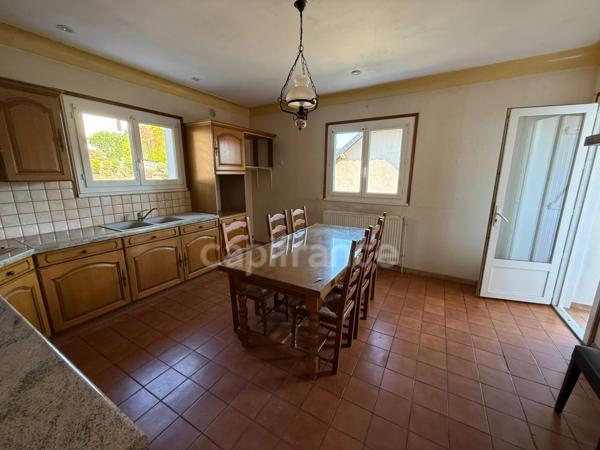 GRANDE MAISON AVEC VUE EXCEPTIONNELLE SUR LES PYRÉNÉES
