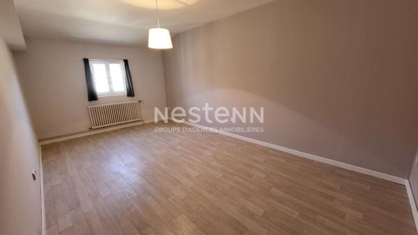 BAR LE DUC Maison centre ville de 215m² sur trois niveaux avec 8 pièces dont 5 chambres