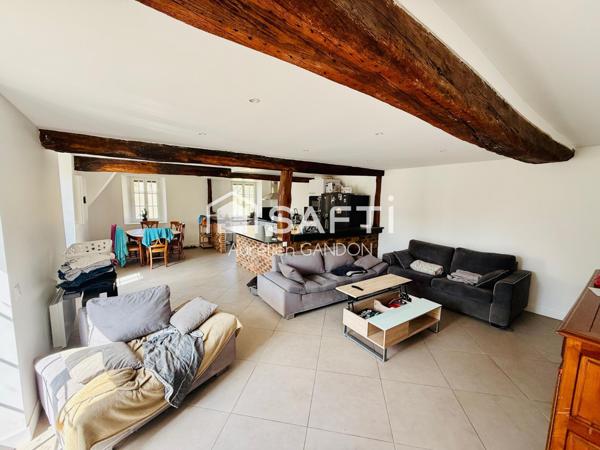 Maison et propriété équestre